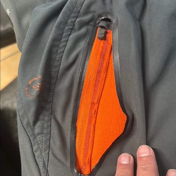 Free Country Black and Red Joggers with Tapered Ankle 21 - Picture 16 of 16